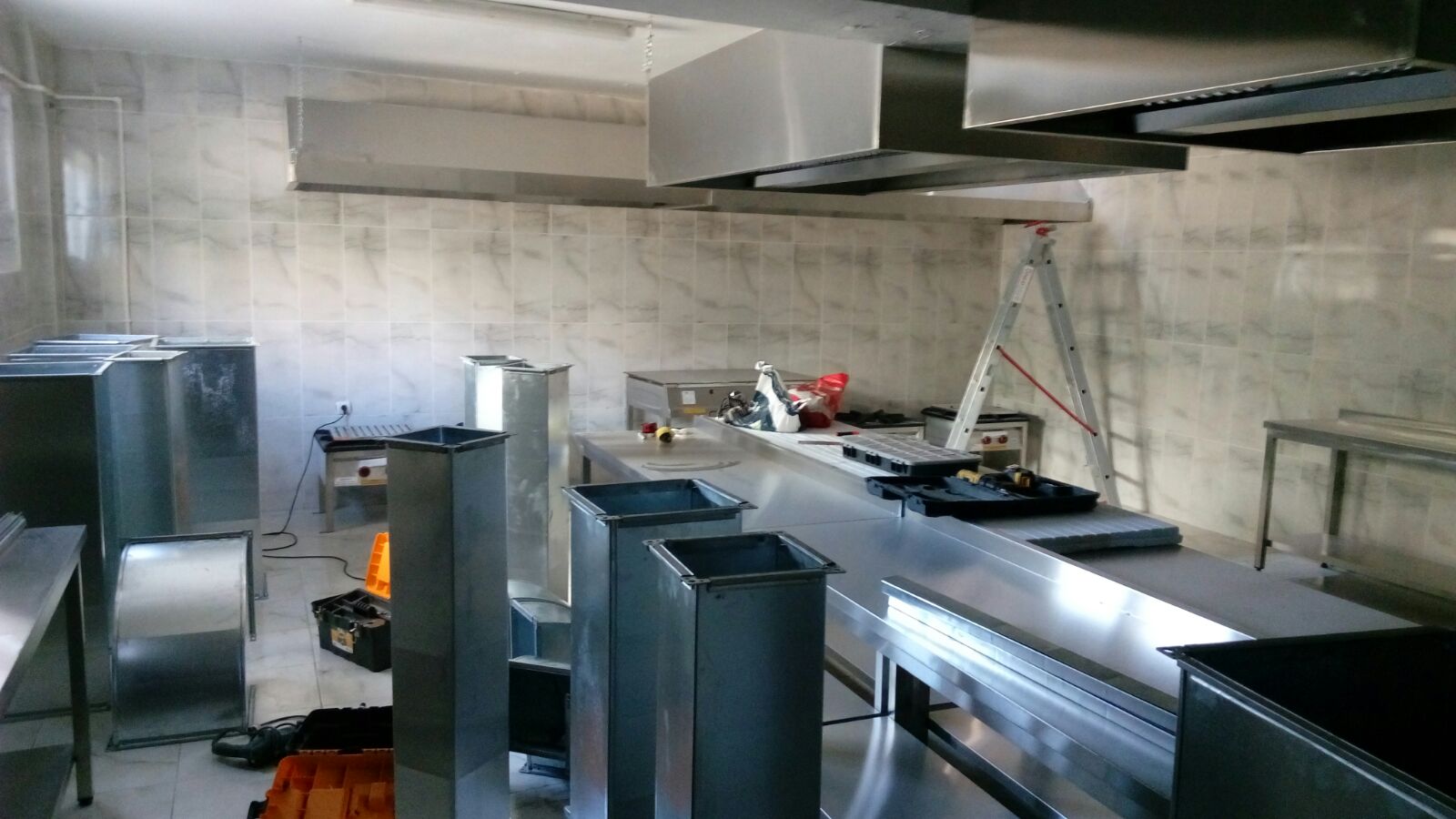   Lokanta restaurantlar ögrenci yurdu mutfagi yemekhane inox endüstriyel mutfak ürünleri havalandirma sistemi kanali ankara 0549 549 76 09